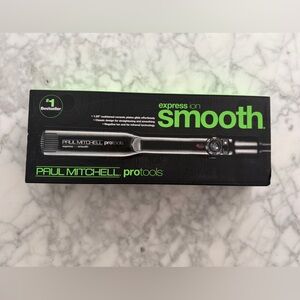 Paul Mitchell Pro Tools Express Ion Smooth 1.25” Flat Iron NIB Salon Pro